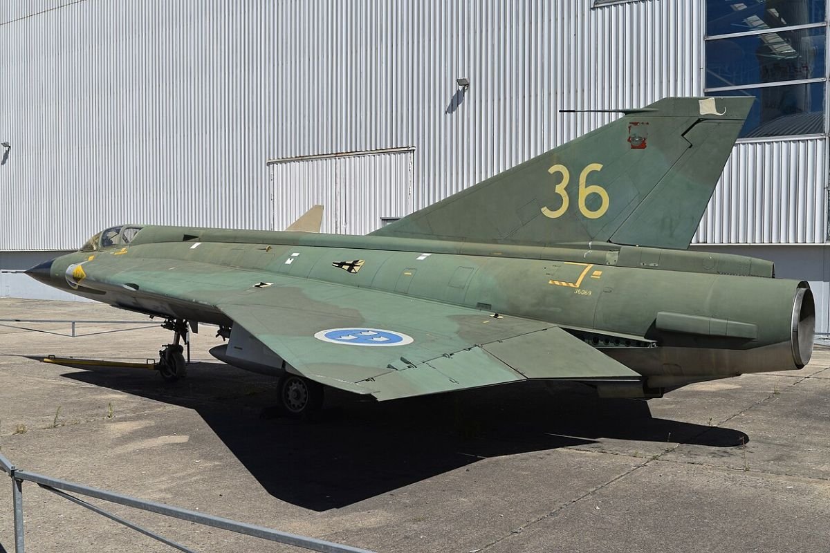 Saab 36: Sweden’s secret Mach 2 nuclear bomber that never flew