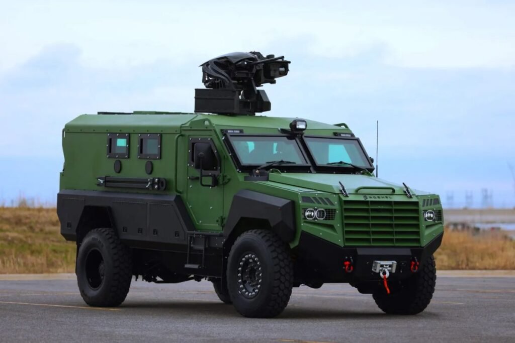The Senator has been developed into a full range of vehicles tailored to customer requirements. Shown here in the Pickup variant. – Credit: Roshel